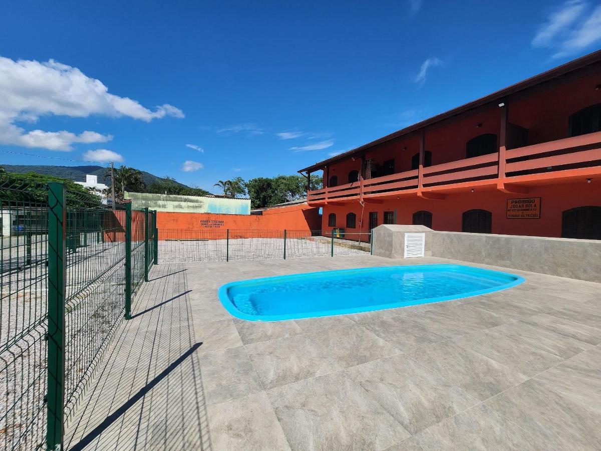 0001.06 - Maranduba - Apto - 2 Dormitorio - 8 Pessoas - 2 Quadras Do Mar - Piscina - Wi-Fi อูบาตูบา ภายนอก รูปภาพ